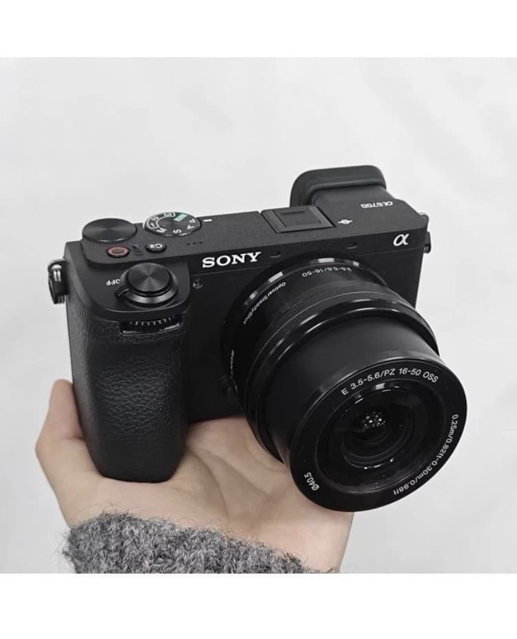 English Sony Black 4K Mirrorless Camera 16-50mm Lens UHD 26MP