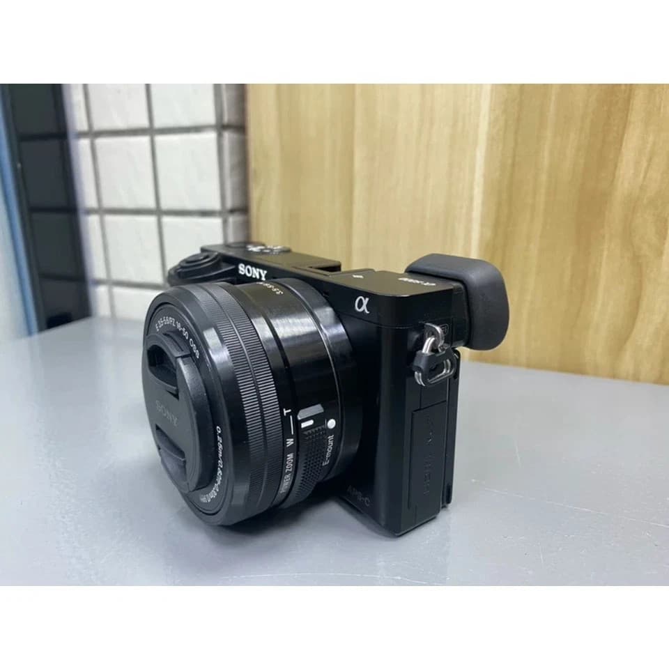 Sony Alpha Mirrorless Digital Camera w 16-50mm Lens Accessories 7