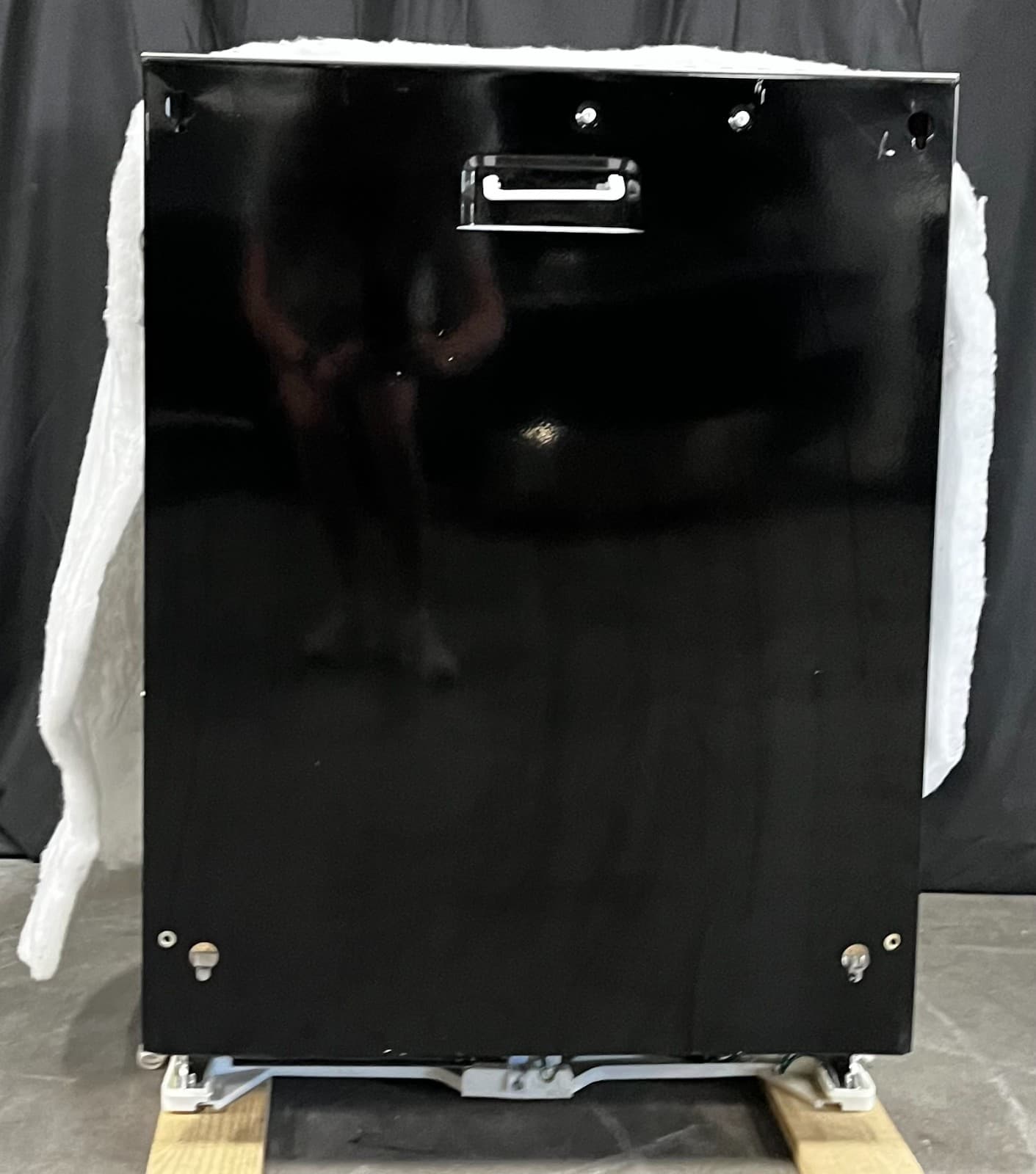 Monogram ZDT985SINII 24 Inch Fully Integrated Smart Dishwasher 16 Place Set