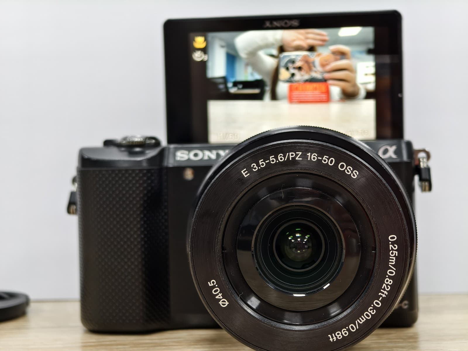 Sony Alpha Mirrorless Digital Camera 16-50mm Lens black English-95NEW