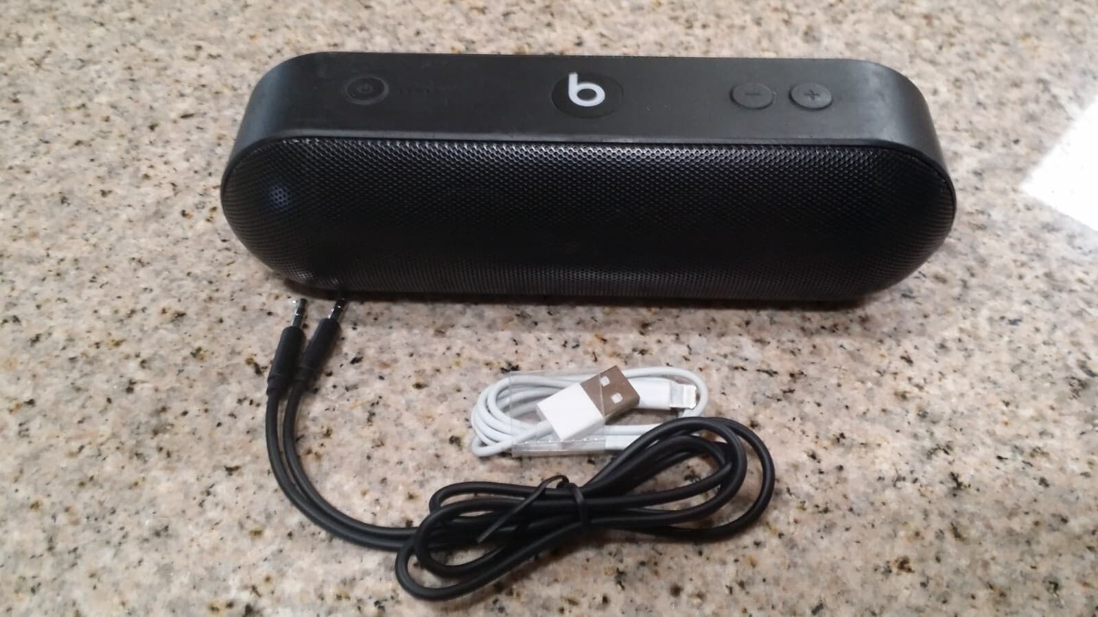 Beats by Dr. Dre Beats Pill wireless Bluetooth Speaker Black
